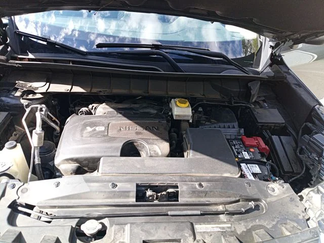 Used 2022 Gray Nissan SV image 29