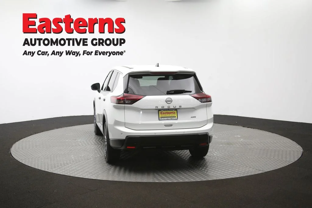 Used 2024 White Nissan S image 39