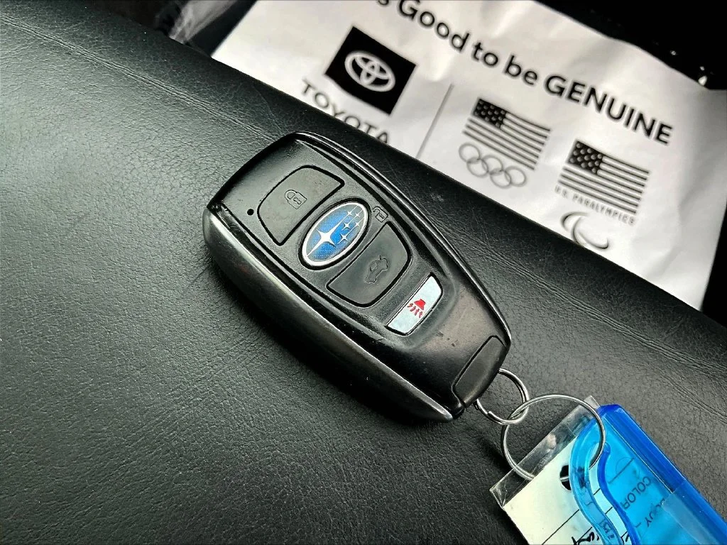 Used 2021 Gray Metallic Subaru Limited image 34