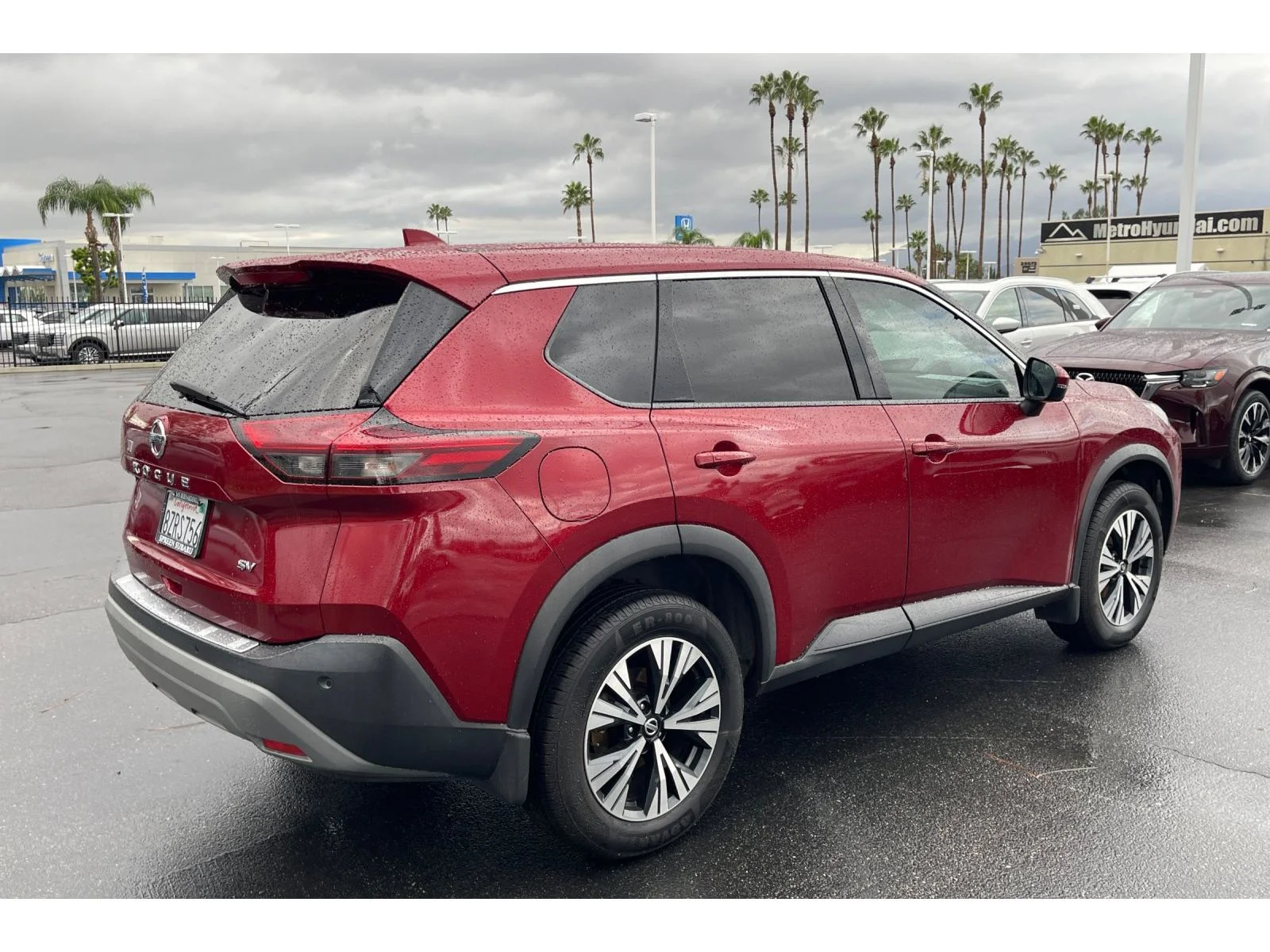 Used 2021 SCARLET EMBER TIN Nissan SV image 5