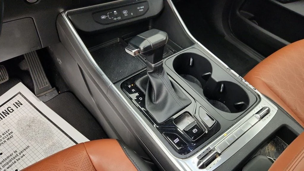 Used 2025 Aurora Black Pearl Kia SX FWD w/ Rear Seat Entertainment & Dark Edition Pkg image 16