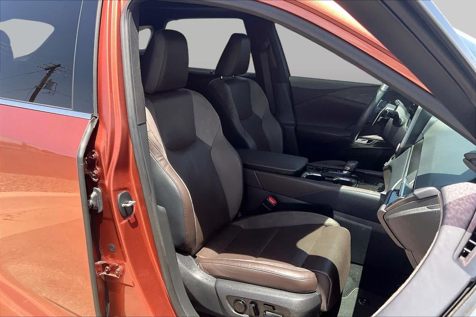Used 2023 Copper Crest Lexus Luxury image 9