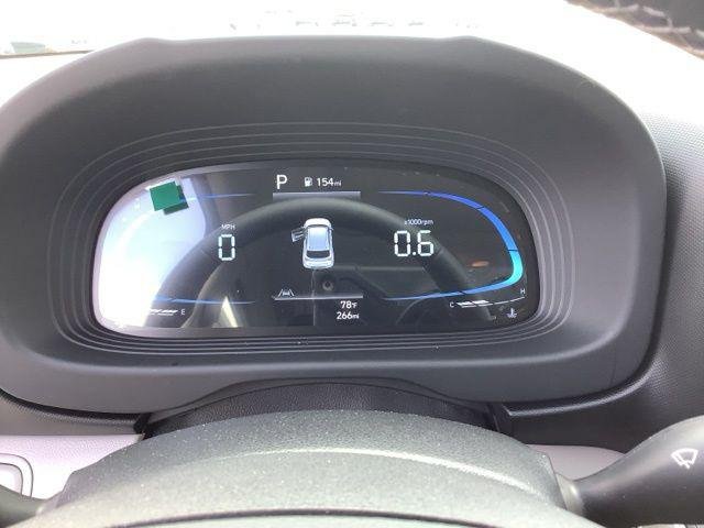 New 2026 Onyx Black Hyundai SEL image 33