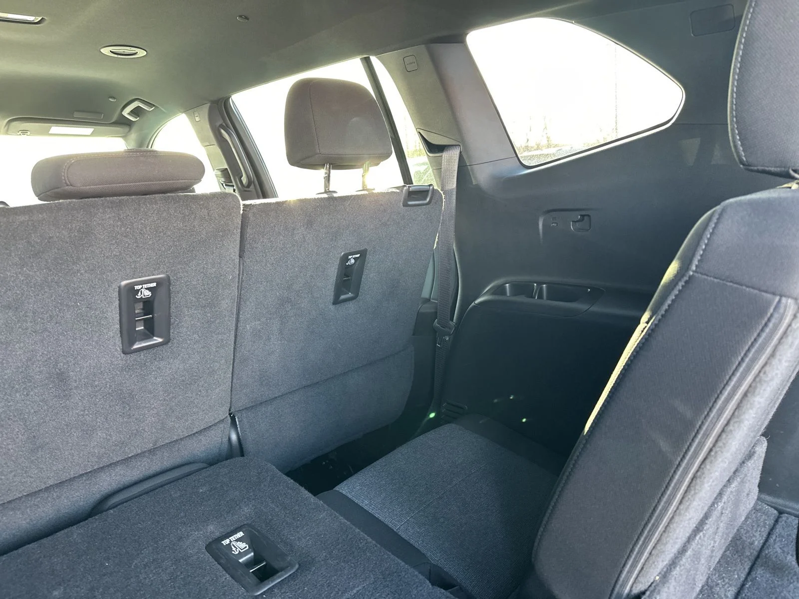 Used 2025 White GMC Elevation image 21