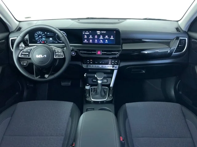 New 2026 Snow White Pearl Kia S image 24