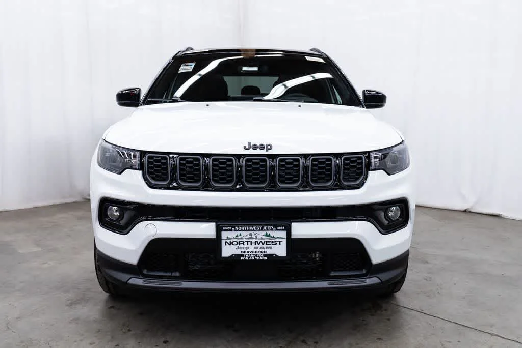 New 2026 Bright White Clear-Coat Exterior Paint Jeep Limited Altitude image 2