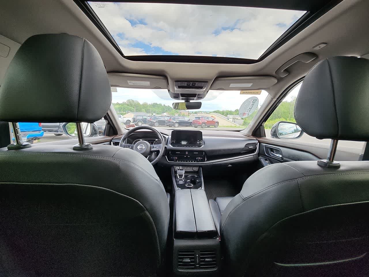 Used 2023 Black Nissan SL image 18