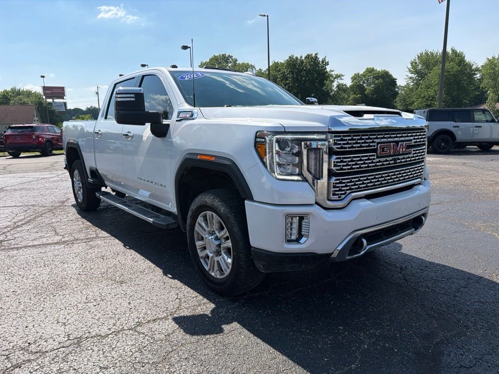 Used 2023 White GMC Denali image 12