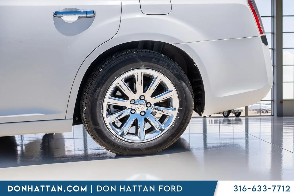 Used 2014 White Chrysler C image 40
