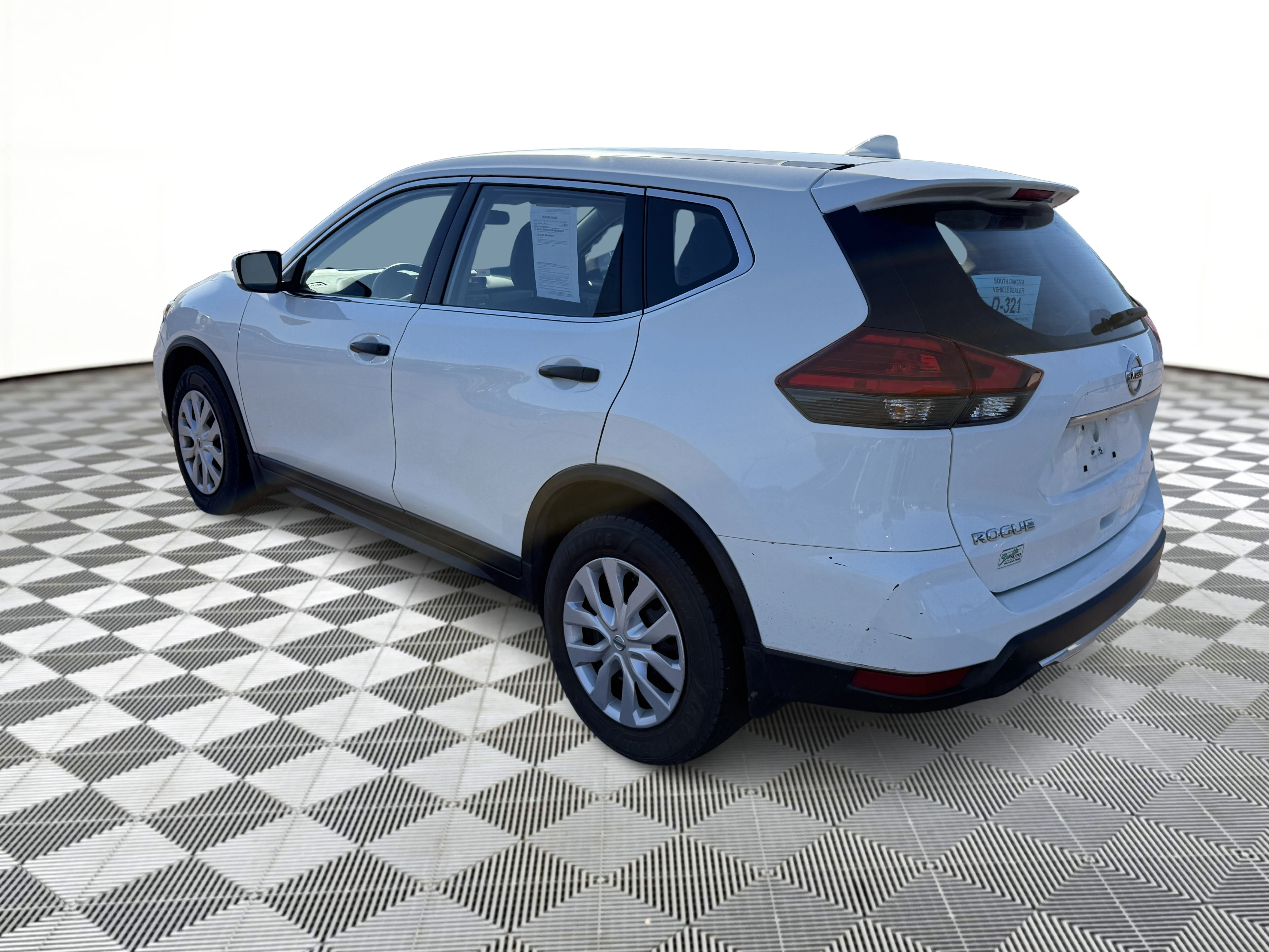 Used 2017 Glacier White Nissan S image 3