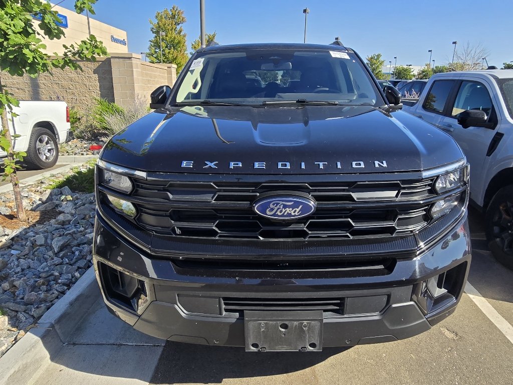 Used 2025 Agate Black Metallic Ford Active image 6