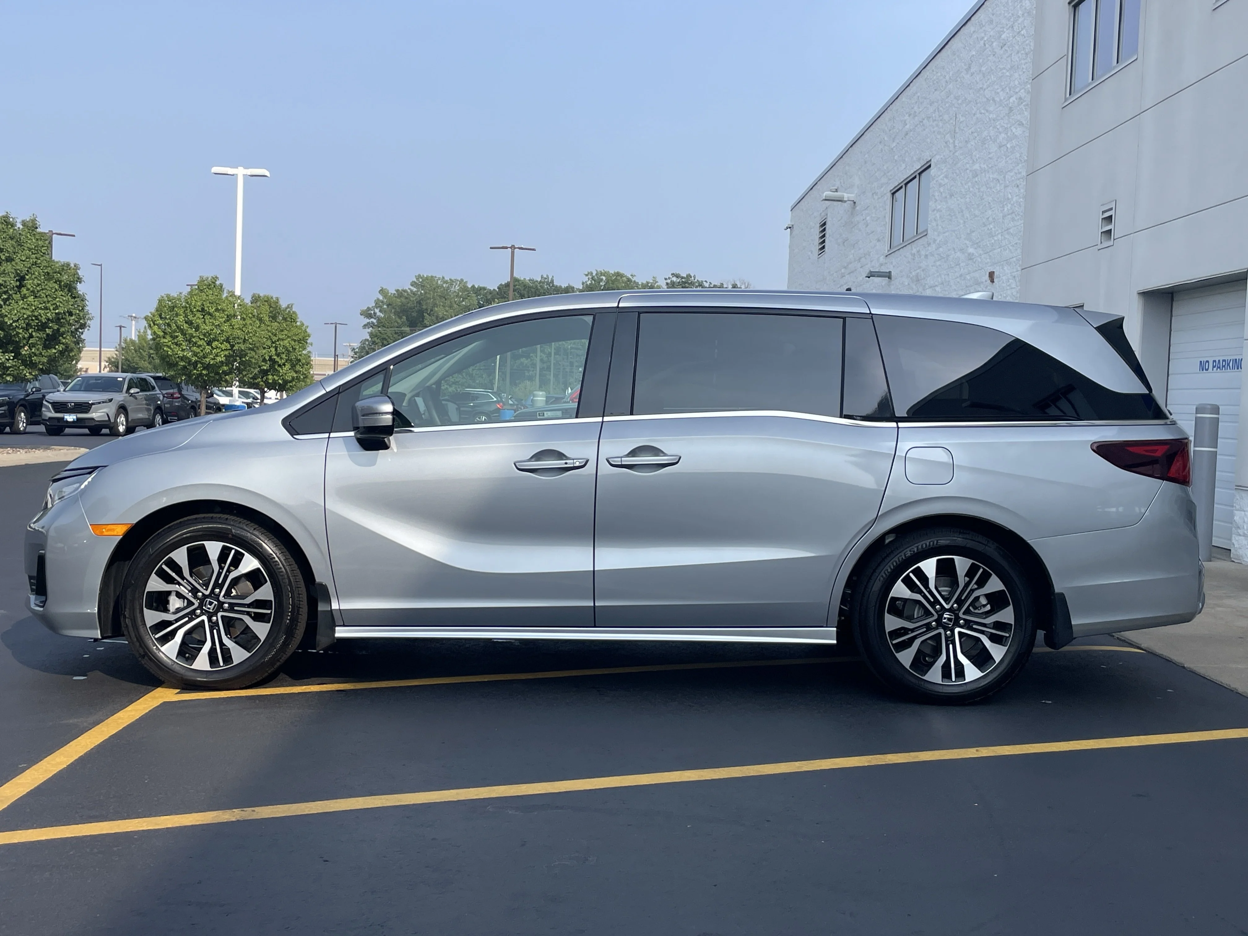 2026 Honda Odyssey Elite - Photo 6
