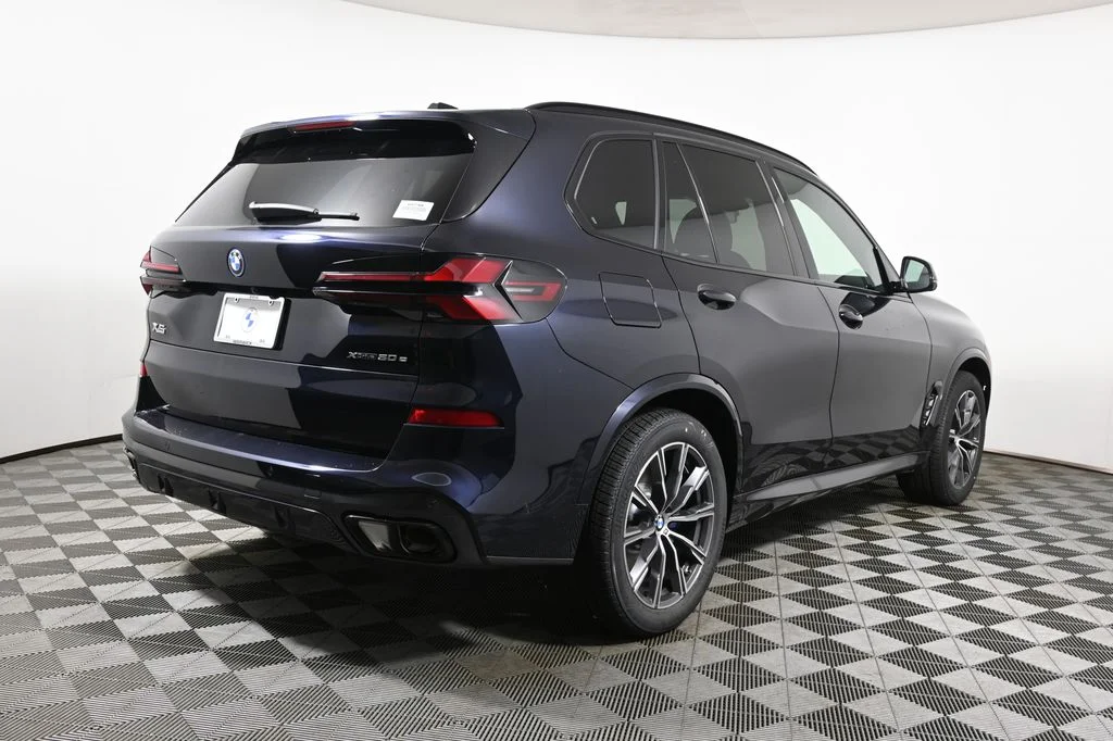 Used 2026 Black BMW xDrive50e image 7