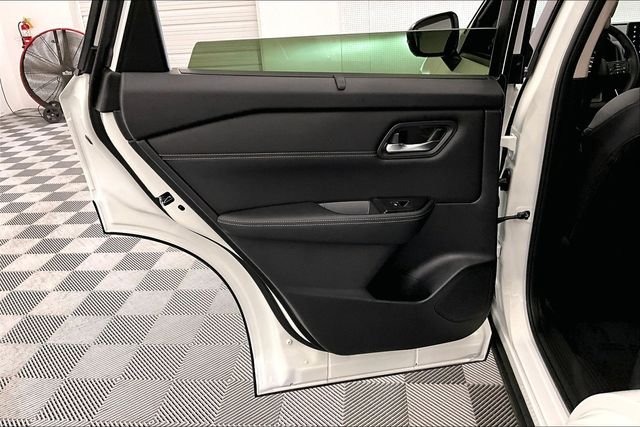 2025 Nissan Rogue SL - Photo 30