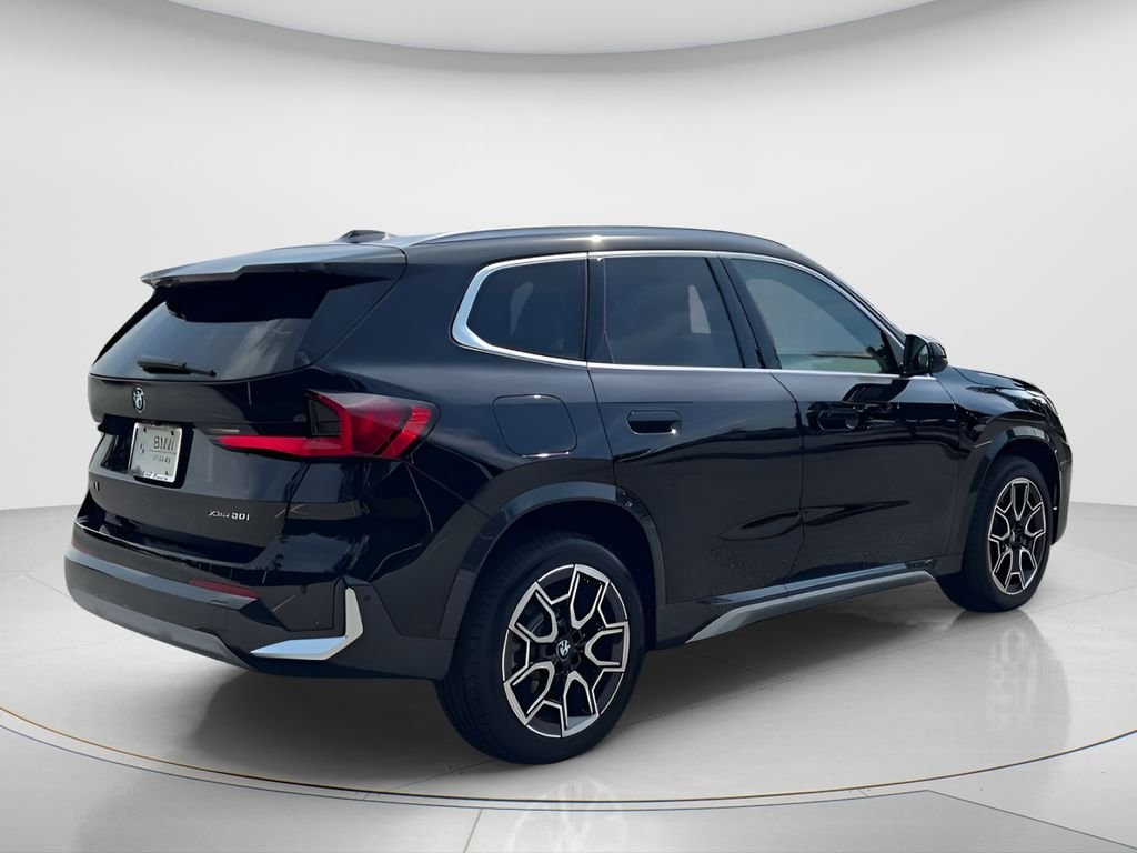 Used 2025 Black BMW xDrive28i image 8
