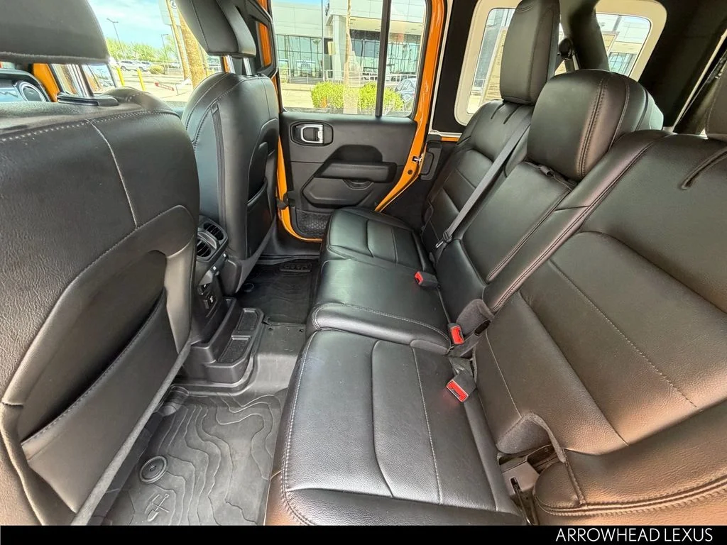 Used 2021  Jeep Unlimited Sahara Altitude image 14