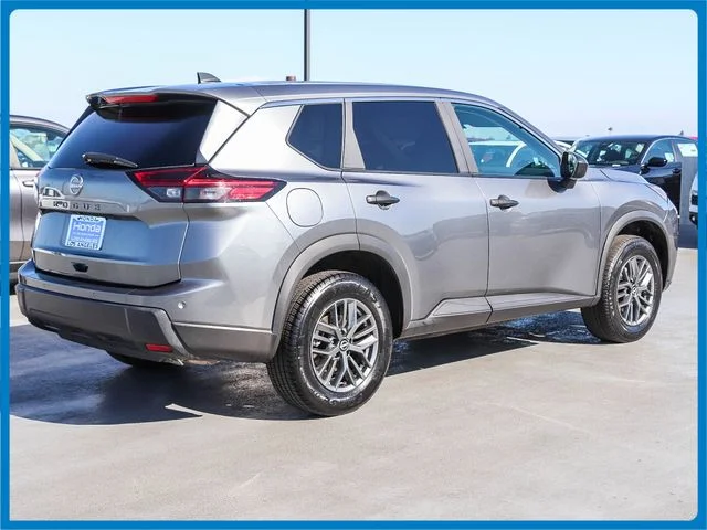 Used 2024 Gray Nissan S image 11