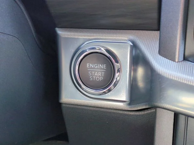 Used 2024 Black Ford Lariat image 27