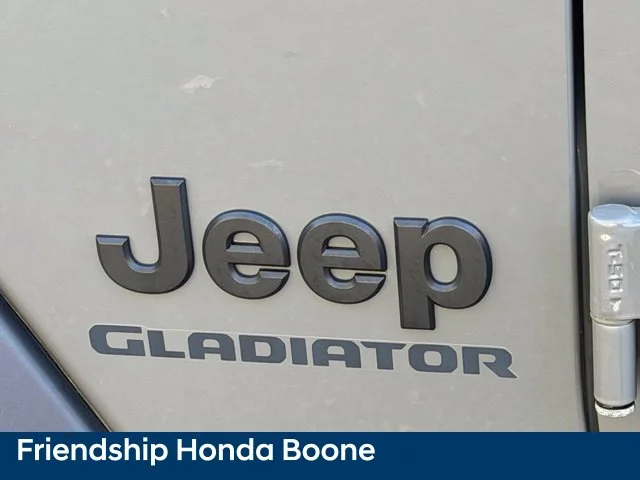 Used 2020 Gray Jeep Sport image 12