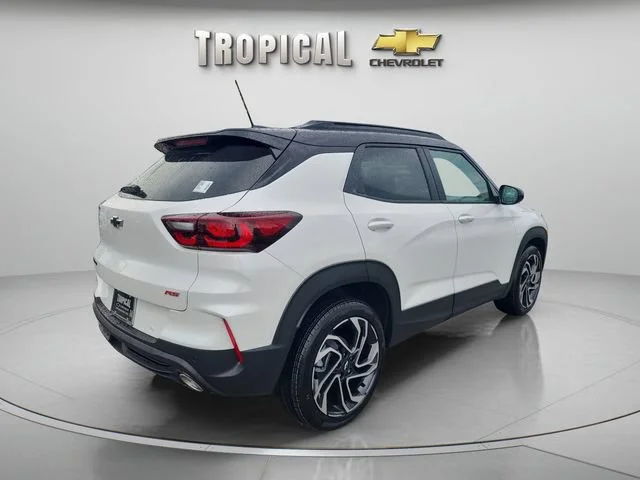 New 2026 Iridescent Pearl Tricoat Chevrolet RS image 5