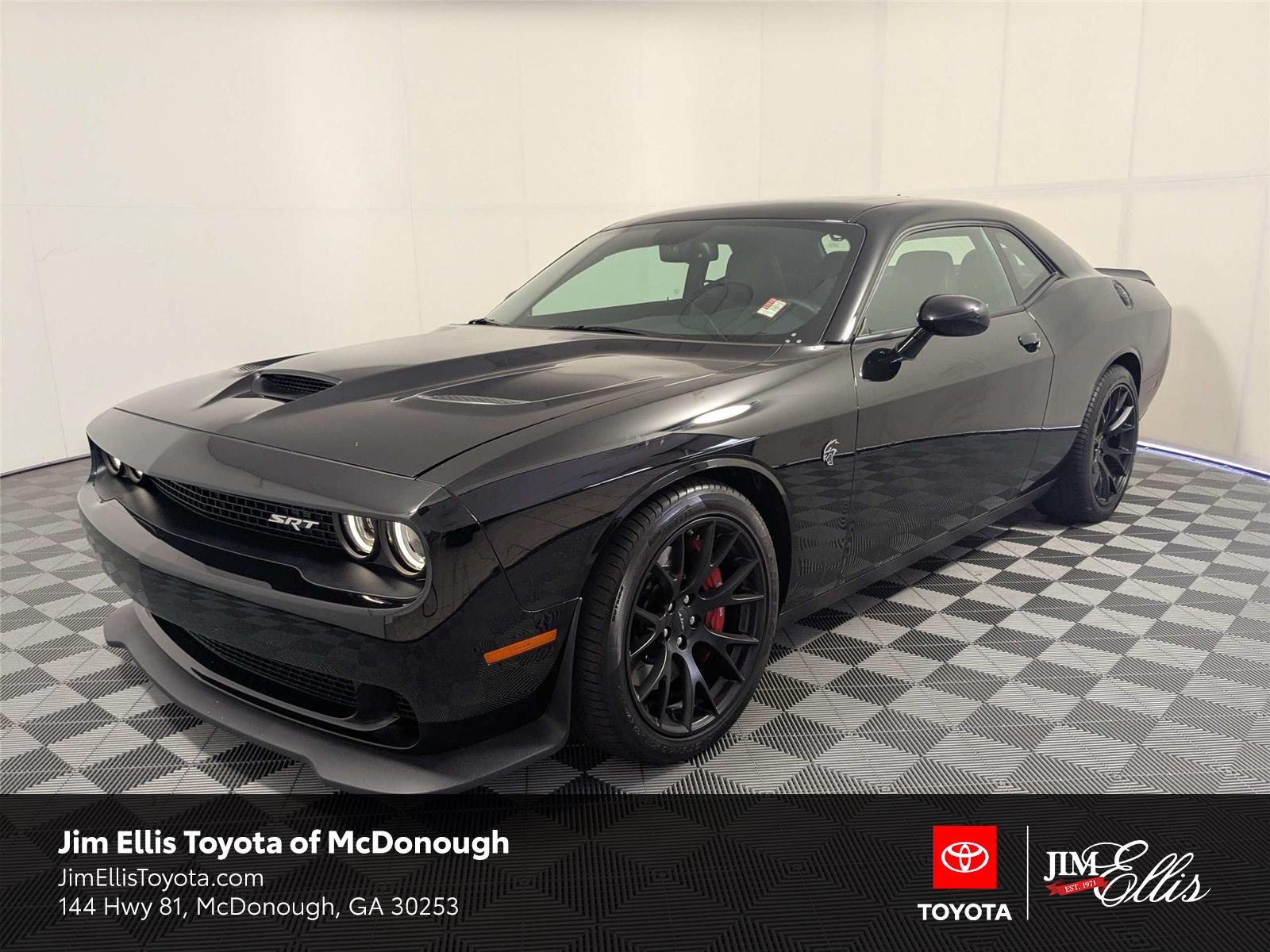 2016 Dodge Challenger SRT Hellcat's photo