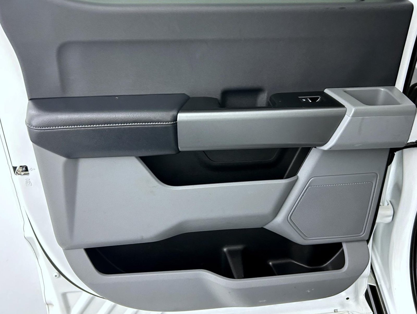 Used 2025 White Ford XLT image 20