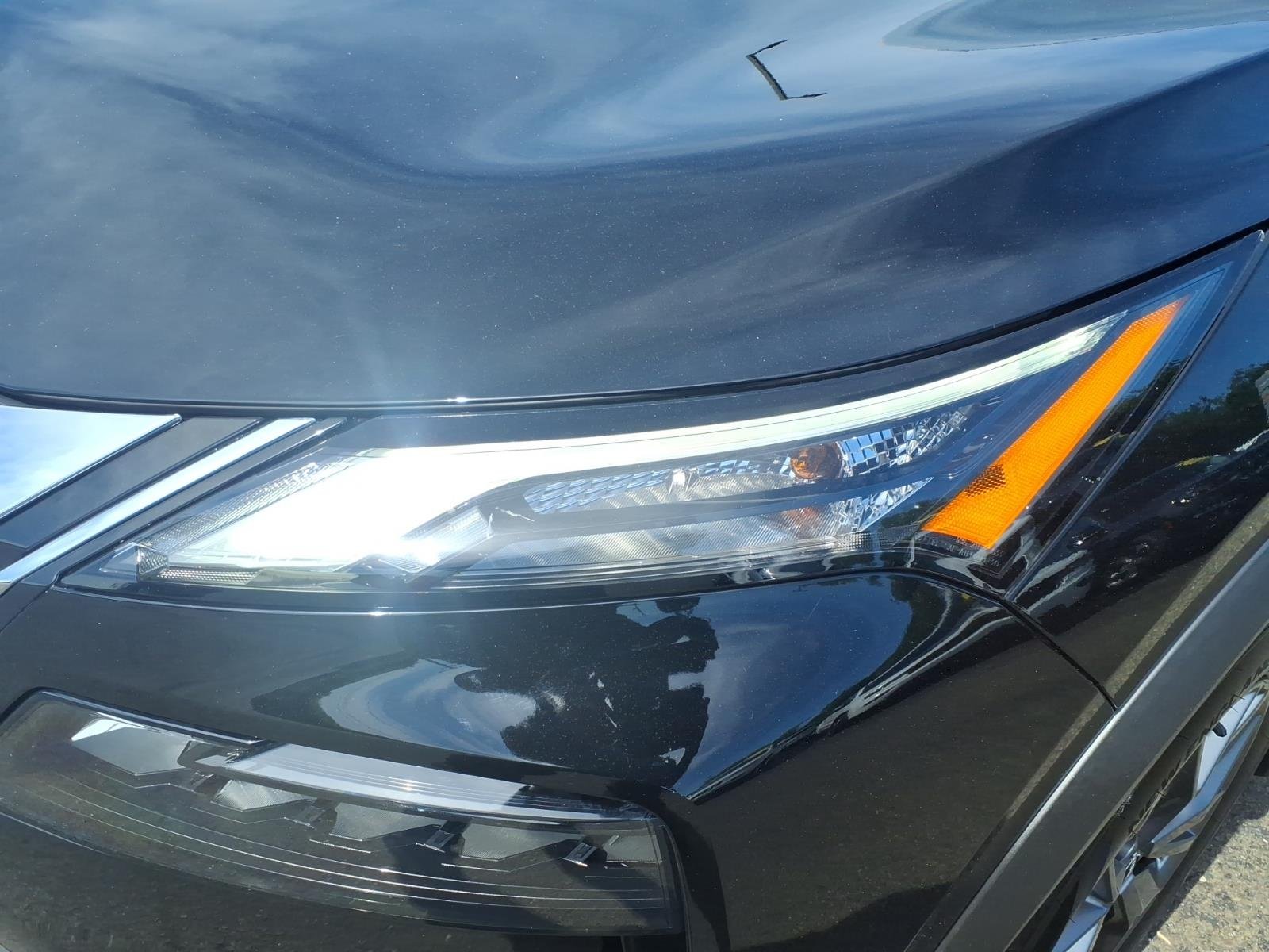Used 2023 Black Nissan S image 13