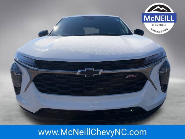 New 2026 Summit White Chevrolet 1RS image 2