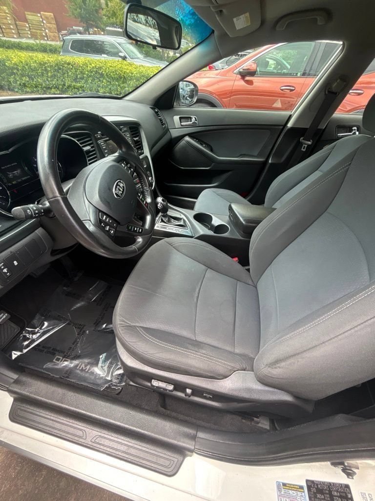 Used 2013 Black Kia LX image 12