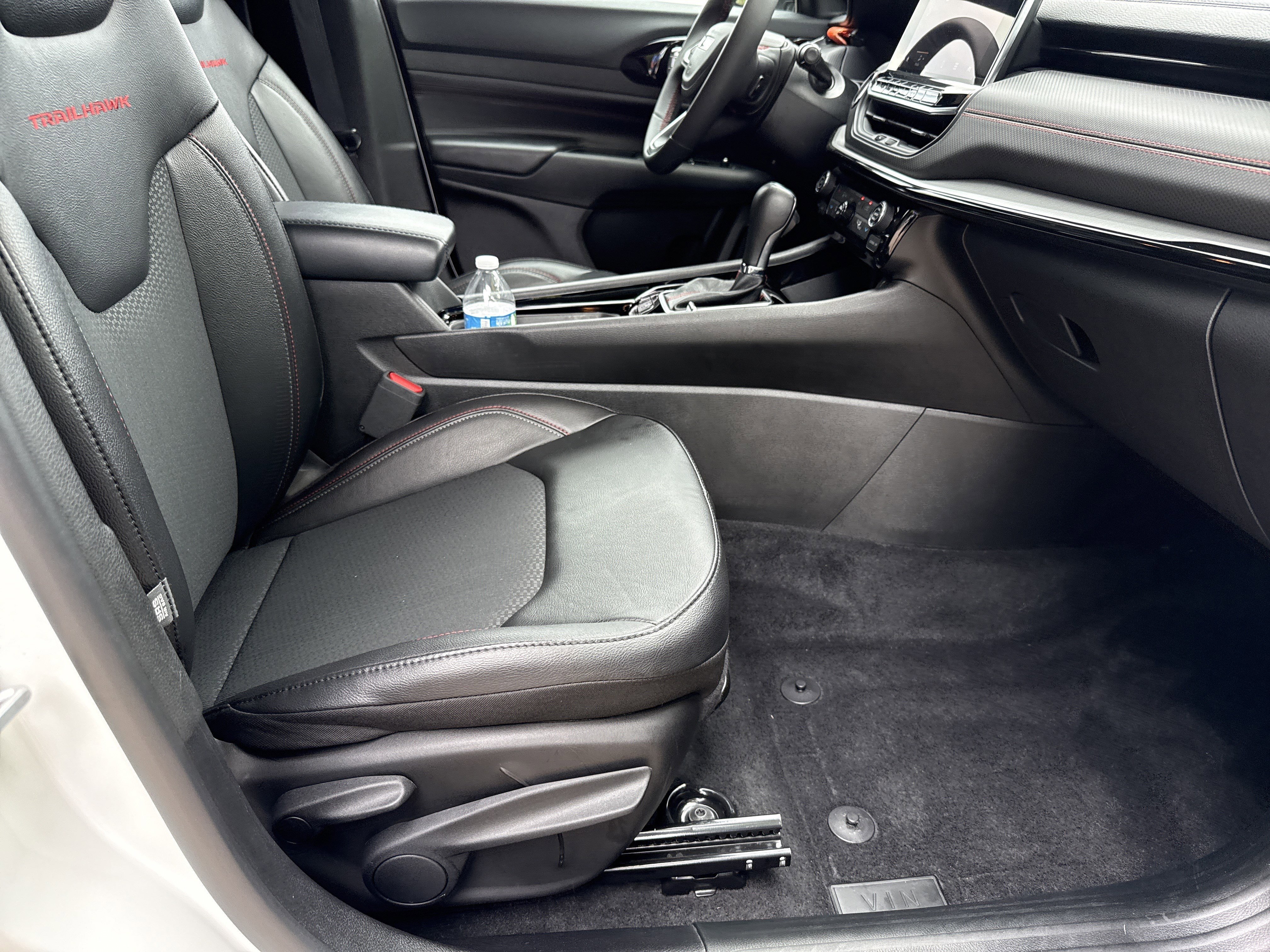 Used 2025 Bright White Clearcoat Jeep Trailhawk image 13