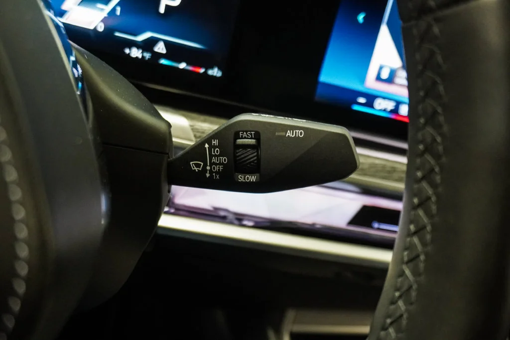 Used 2023 Black BMW 760i xDrive image 21