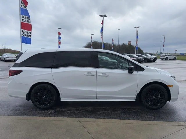 Used 2025  Honda Sport-L image 4