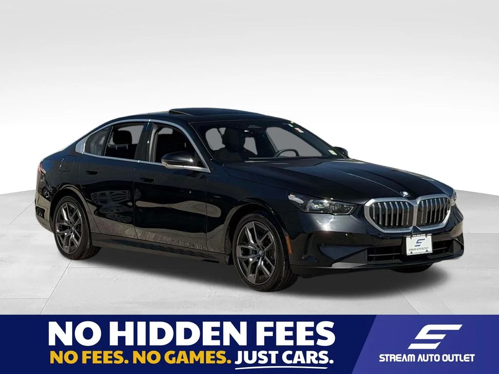 Used 2026 Black BMW 530i xDrive image 1