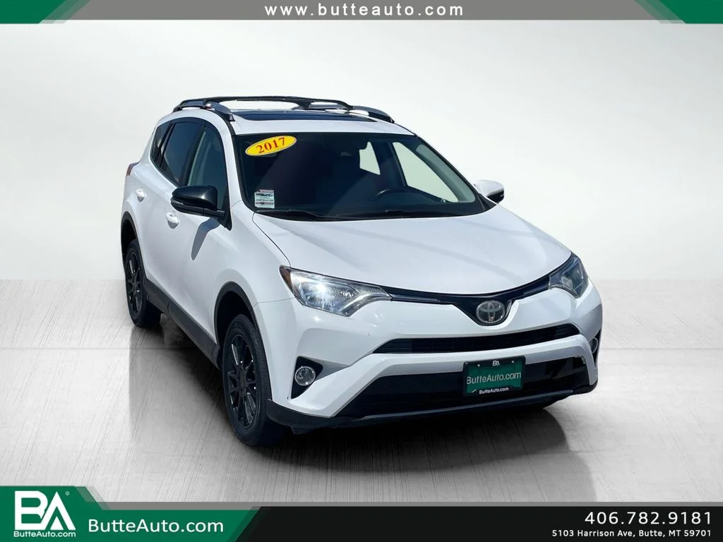 Used 2017 Super White Toyota XLE image 1