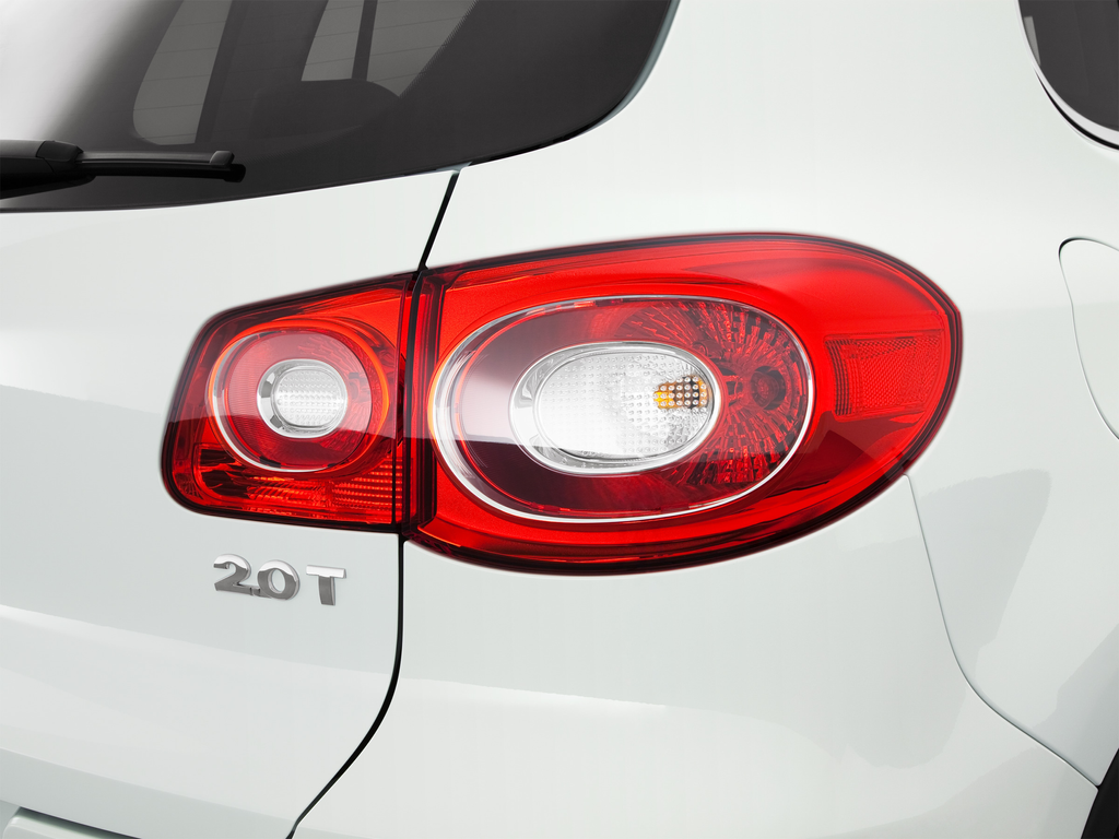 Used 2011 White Volkswagen S image 53
