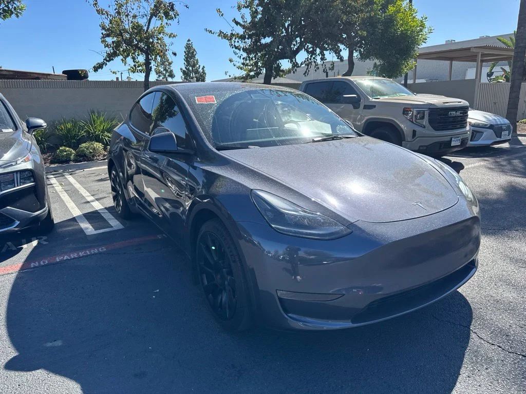 Used 2022 Blue Tesla Long Range image 4