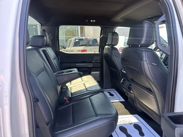 New 2026 Oxford White Ford Lariat® image 18