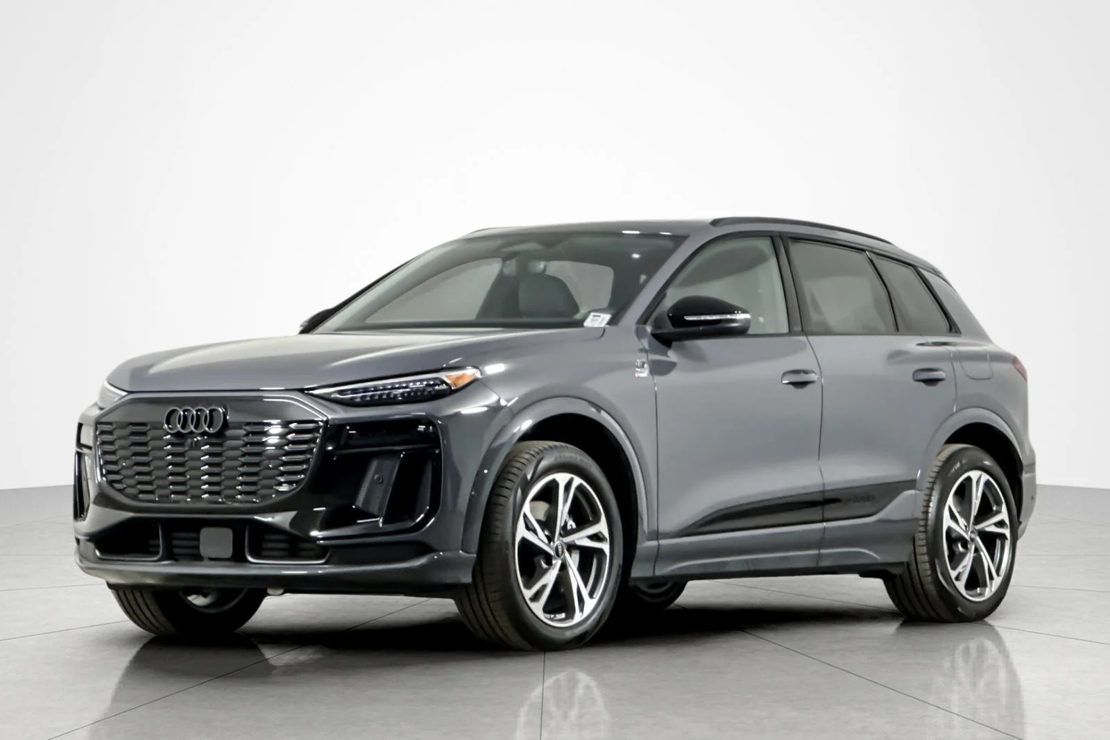 2027 Audi Q6 e-tron Premium Plus quattro's photo