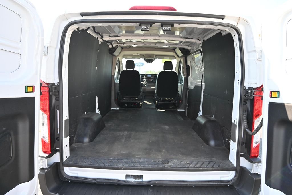 Used 2023 Oxford White Ford Base image 12