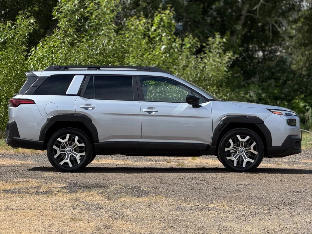 New 2026 ICE SILVER METALLIC Subaru Touring XT image 59