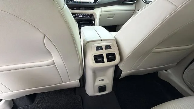 Used 2023 White Frost Tricoat Buick Avenir image 21