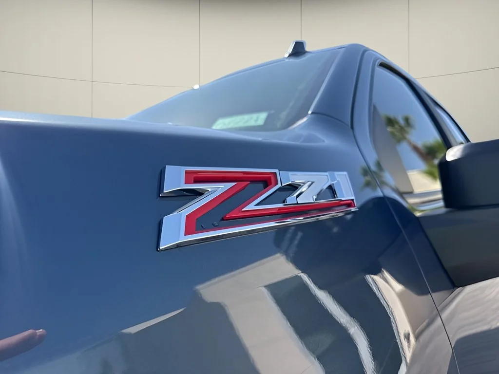 New 2026 Lakeshore Blue Metallic Chevrolet LT image 32