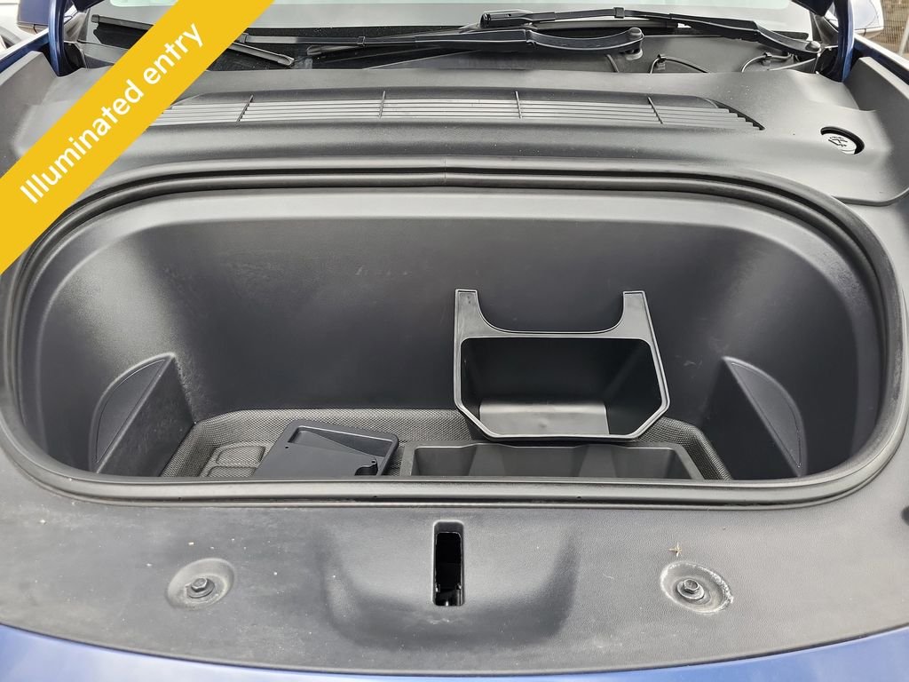 Used 2023  Tesla Performance image 20