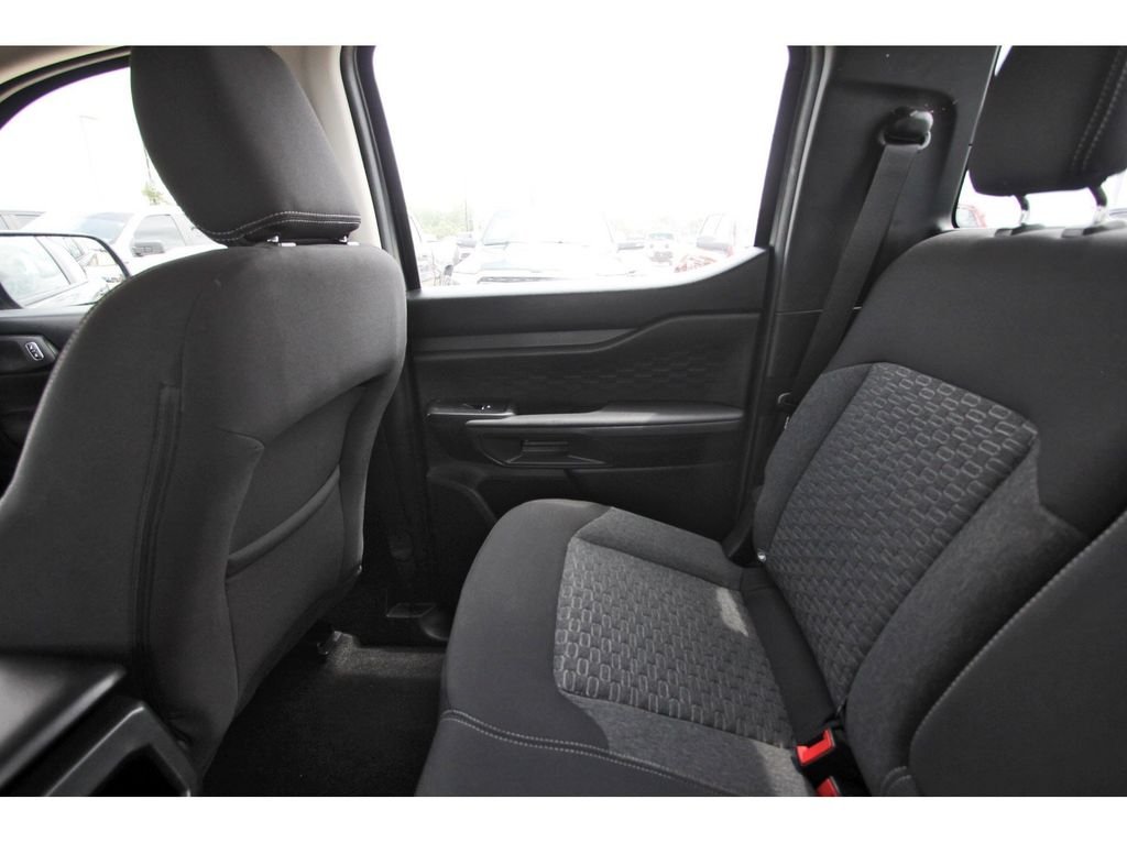 Used 2025 Gray Ford XL image 14