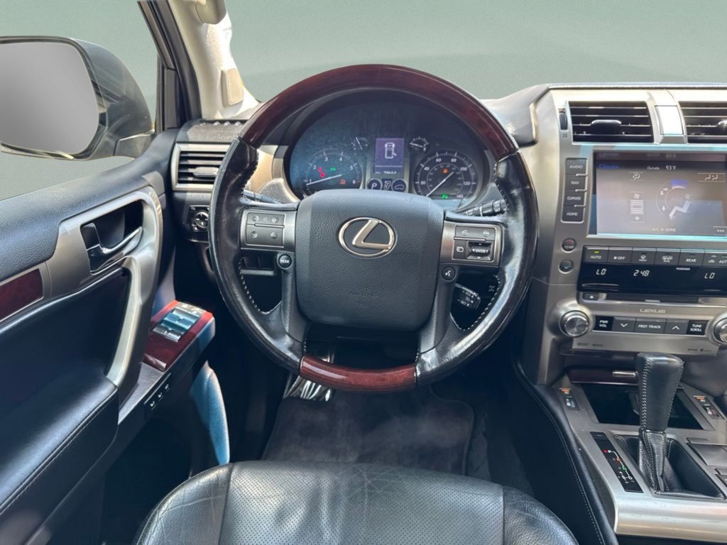 Used 2018 Silver Lexus 460 image 26