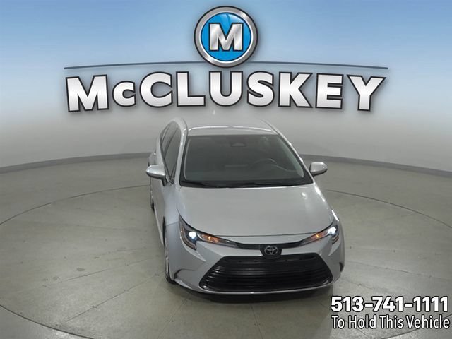 2025 Toyota Corolla LE - Photo 8
