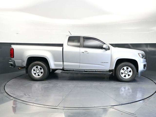 Used 2016 Silver Ice Metallic Chevrolet Work Truck image 4