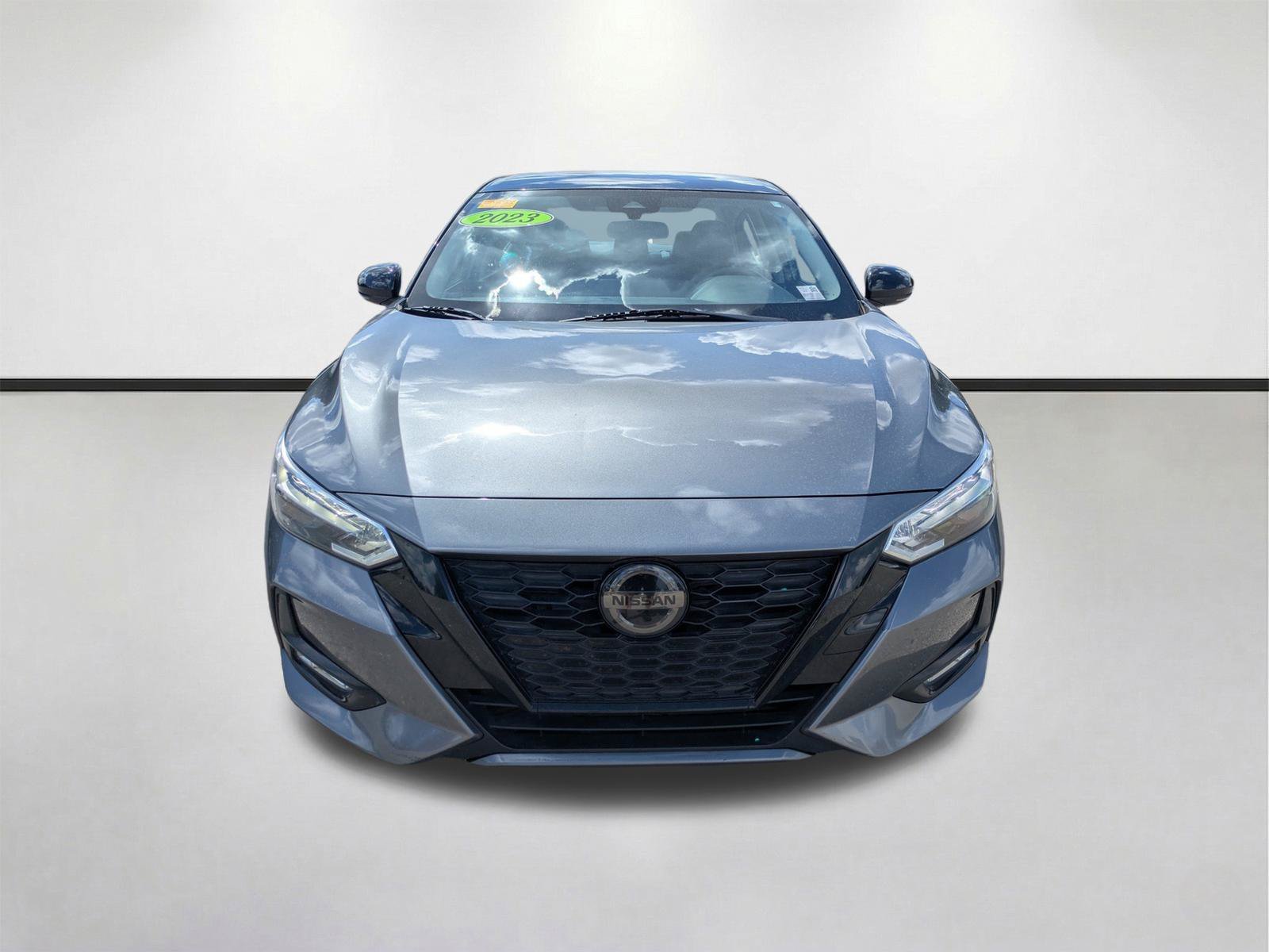 Used 2023 Gun Metallic/Super Black Nissan SR image 3