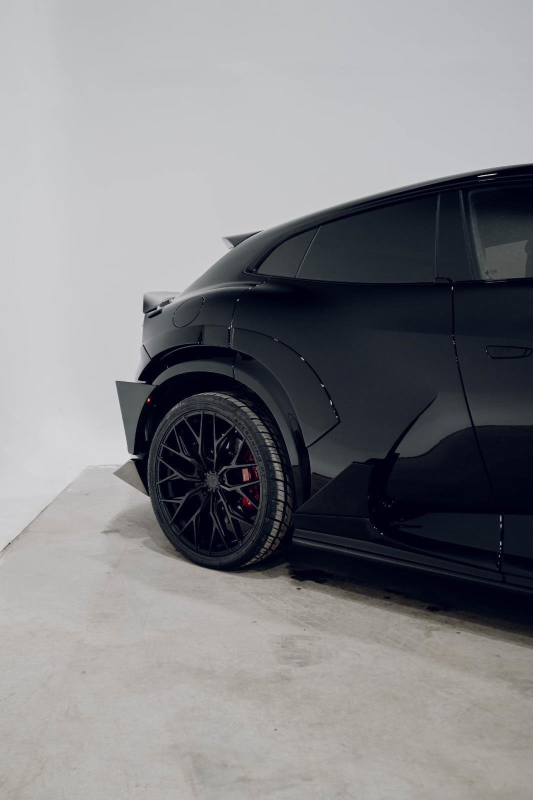 Used 2025 Black Ferrari Venuum Forged Widebody image 19