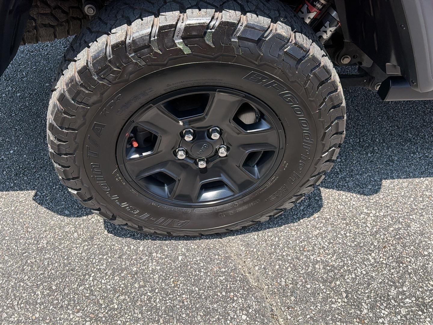 Used 2021 Firecracker Red Clearcoat Jeep Mojave image 40